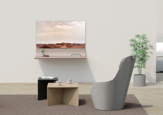 'OLED 디자인 공모전'에서 1위를 수상한 작품명 'Scroll'. 투명 OLED에 선반형 거치대를 결합한 새로운 벽선반 디자인을 제시했다. LG디스플레이 제공.